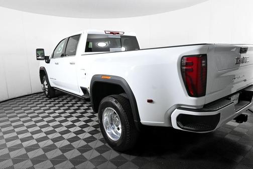 2025 GMC Sierra 3500 Denali