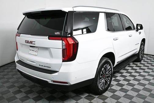 2025 GMC Yukon Elevation