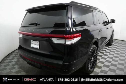 Black 2022 Lincoln Navigator L Standard