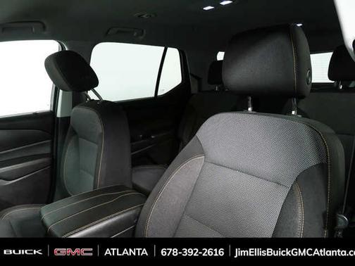 Silver Ice Metallic 2019 Chevrolet Traverse LT Cloth