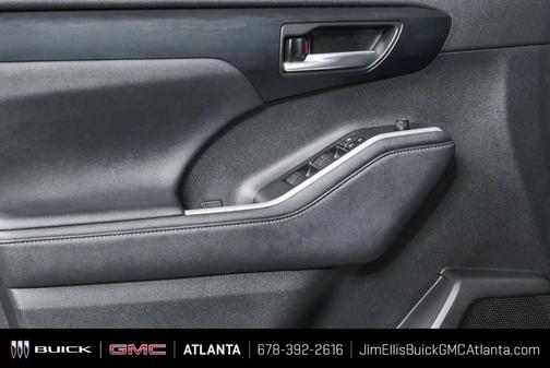 Midnight Black Metallic 2024 Toyota Highlander XSE