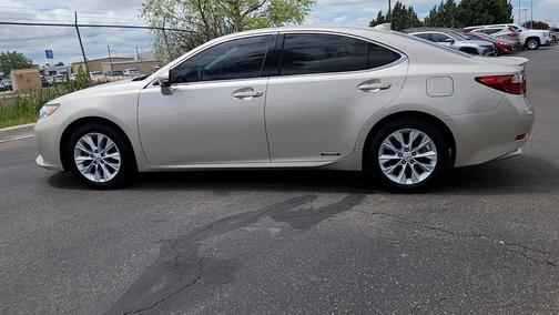 Cashmere Metallic 2015 Lexus ES 300h Base