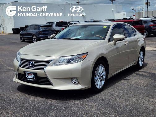 Cashmere Metallic 2015 Lexus ES 300h Base