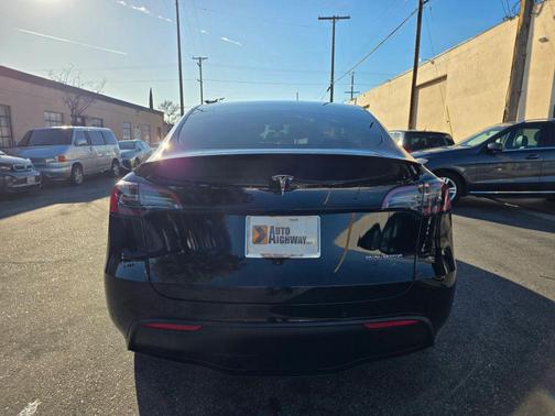 2022 Tesla Model Y Performance Dual Motor All-Wheel Drive