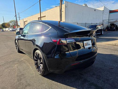 2022 Tesla Model Y Performance Dual Motor All-Wheel Drive