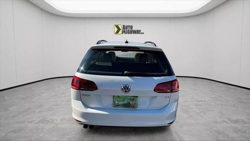 2015 Volkswagen Golf SportWagen TDI SE 4-Door