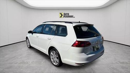 2015 Volkswagen Golf SportWagen TDI SE 4-Door