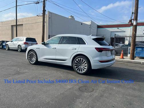 2019 Audi e-tron Premium Plus