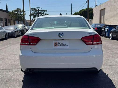 2014 Volkswagen Passat 2.0L TDI DSG SE w/Sunroof