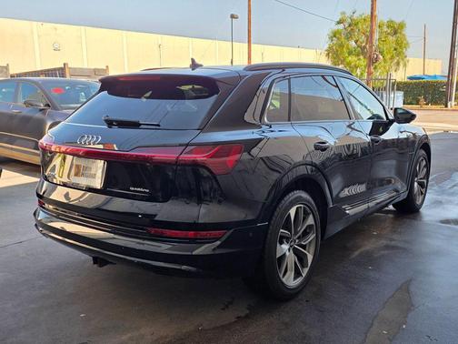 Black 2021 Audi e-tron Premium Plus