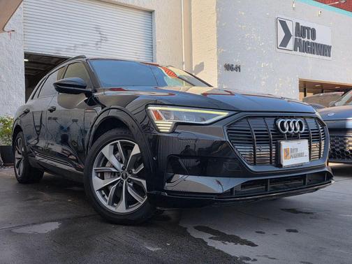 Black 2021 Audi e-tron Premium Plus