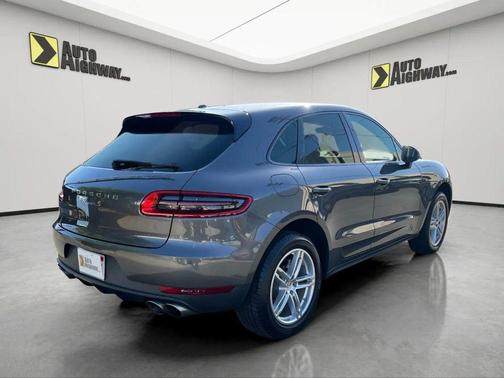 2016 Porsche Macan S