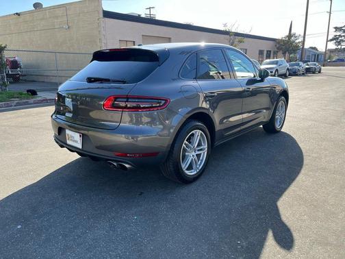 2016 Porsche Macan S