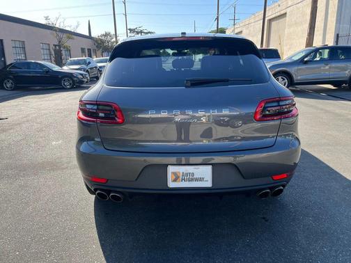 2016 Porsche Macan S