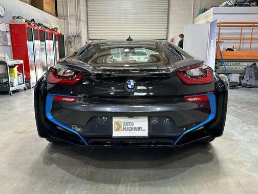 2016 BMW i8 Coupe 2D