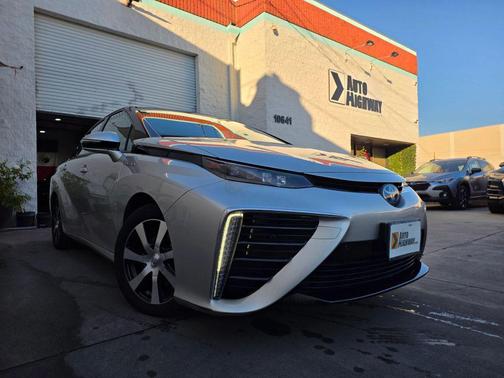 2019 Toyota Mirai Base
