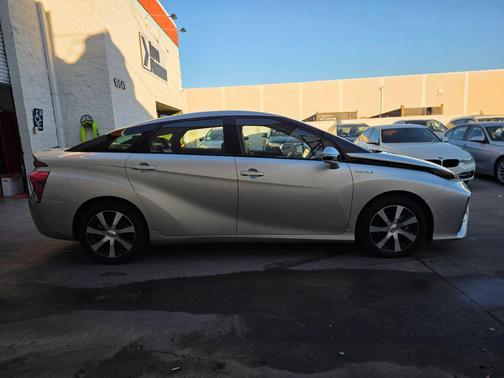 2019 Toyota Mirai Base