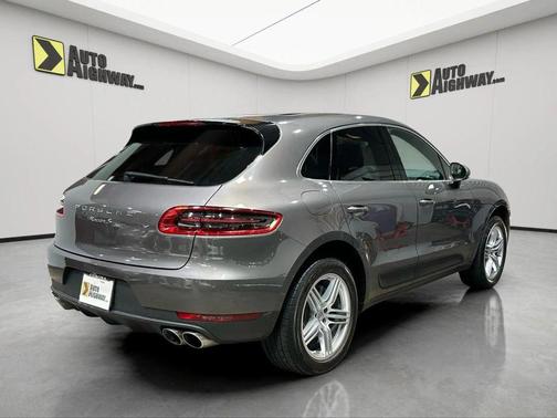 2016 Porsche Macan S