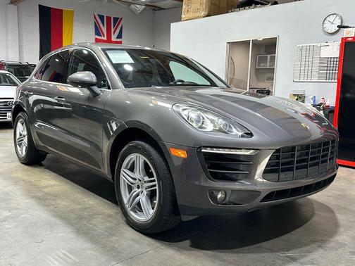 2016 Porsche Macan S