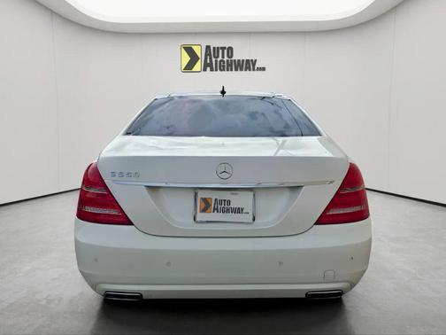 Diamond White Metallic 2013 Mercedes-Benz S-Class S 550 Sedan 4D