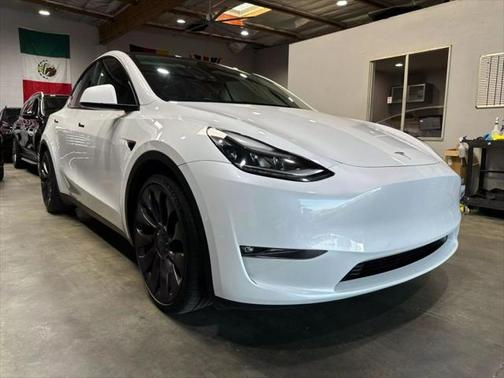 2022 Tesla Model Y Performance Dual Motor All-Wheel Drive