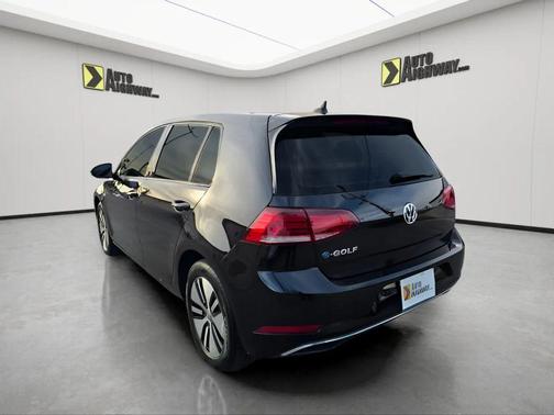 2019 Volkswagen e-Golf SE