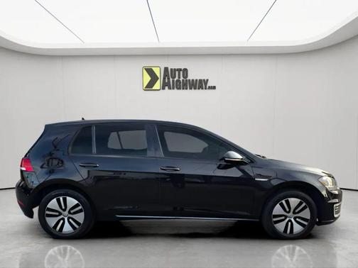 2019 Volkswagen e-Golf SE
