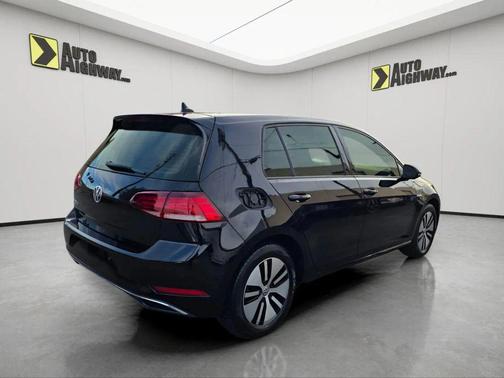 2019 Volkswagen e-Golf SE
