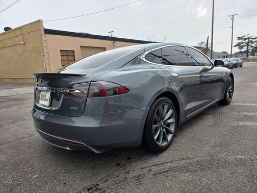 2013 Tesla Model S Performance