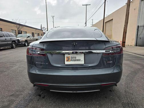 2013 Tesla Model S Performance
