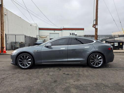 2013 Tesla Model S Performance