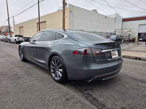 2013 Tesla Model S Performance