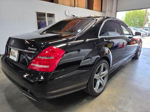 2013 Mercedes-Benz S-Class 4MATIC