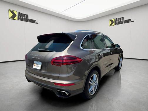 Umber Metallic 2015 Porsche Cayenne Turbo