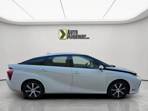 2018 Toyota Mirai Base