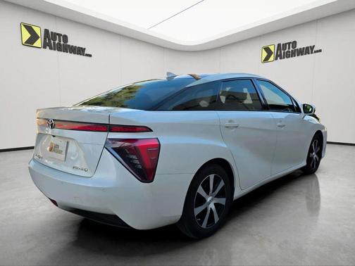 2018 Toyota Mirai Base