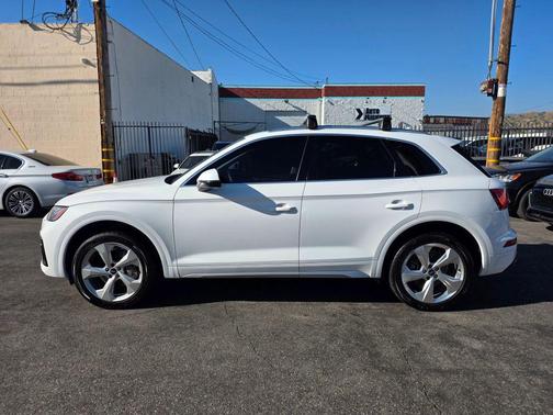 White 2021 Audi Q5 45 Premium Plus