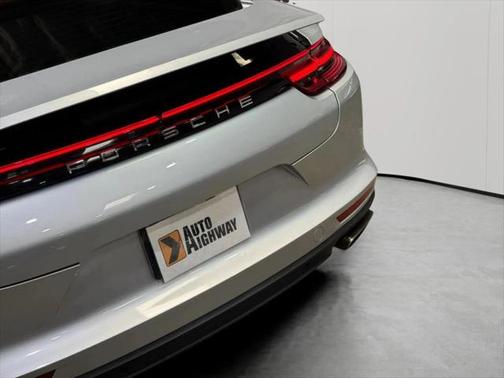 2018 Porsche Panamera E-Hybrid 4