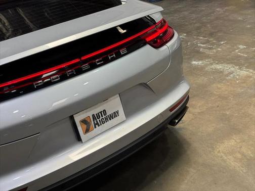 2018 Porsche Panamera E-Hybrid 4