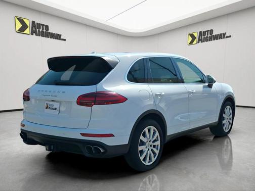 Carrara White Metallic 2015 Porsche Cayenne Turbo
