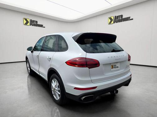 White 2016 Porsche Cayenne Cayenne