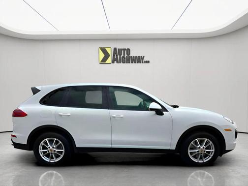 White 2016 Porsche Cayenne Cayenne