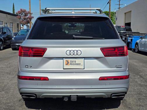 Florett Silver Metallic 2017 Audi Q7 3.0T Premium