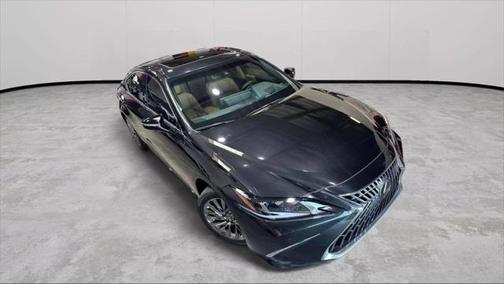 2024 Lexus ES 300h Ultra Luxury