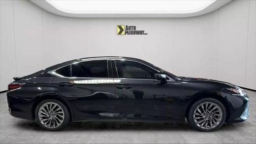 2024 Lexus ES 300h Ultra Luxury