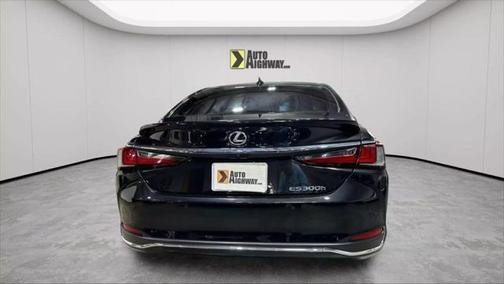2024 Lexus ES 300h Ultra Luxury