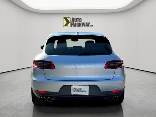 2016 Porsche Macan S