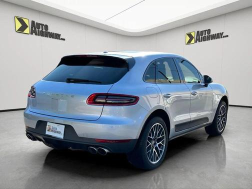 2016 Porsche Macan S