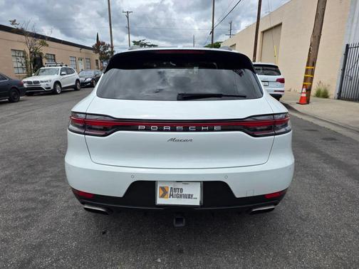 White 2020 Porsche Macan Macan Sport Edition