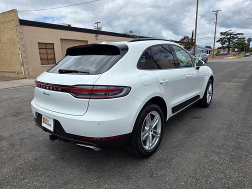 White 2020 Porsche Macan Macan Sport Edition